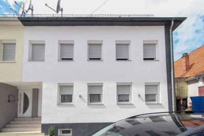 Zögern Sie nicht: Gepflegte Doppelhaushälfte in Albstadt-Tailfingen mit sicheren Mieteinnahmen