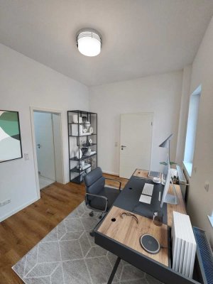NEU saniertes & großes Einfamilienhaus in zentraler Lage zu vermieten !