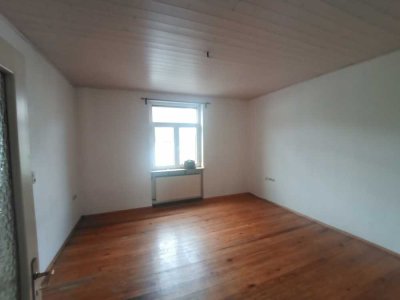 Helle gepflegte 2,5-Raum-Wohnung mit Balkon in ruhiger Lage in Mudenheim