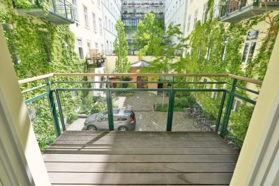 SCHOTTENTOR-Nähe:206m², 5 Zimmer, Balkon, Sternparketten, Flügeltüren / historischer Altbau