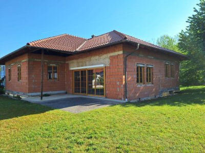 Rohbau! Bungalow mit 159 m2 Wohnfläche und 1197 m2 Grundstück