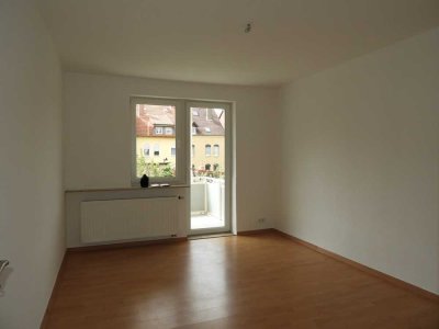 Schöne 2 Zimmer Wohnung mit Balkon!