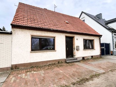 kleines Stadthaus mit Innenhof und Garten im Herzen von Coswig
