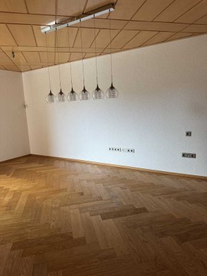 Geschmackvolle 2-Zimmer-Wohnung mit Balkon und EBK in Dornstadt