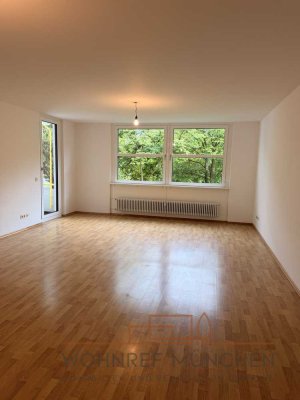 Geräumige, sonnige 4-Zimmer-Wohnung im Arabellapark