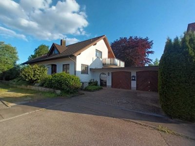 Großzügiges Einfamilienhaus mit herrlichem Grundstück in Bolheim