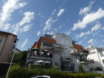 PF-Maihälden - Moderne 3-4-Zimmer-Familienwohnung mit Aufzug + großen Balkon u. Freisitz!