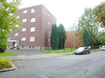 Frisch sanierte 2,5 - Zimmer Wohnung mit Loggia