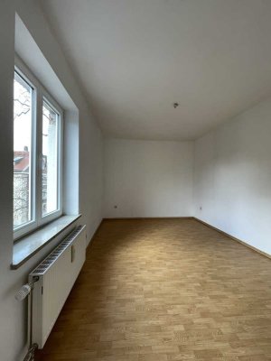 Willkommen in der Alten Heide! Frisch renovierte 2-Zimmer-Wohnung mit Einbauküche