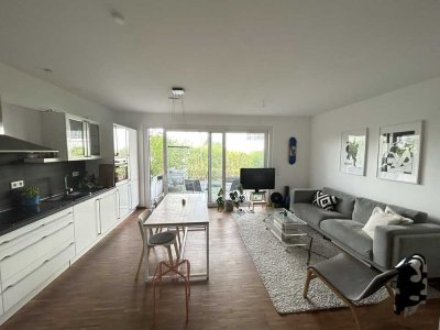 Geschickt geteiltes Apartment mit Terrasse in zentraler Lage