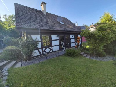 Freistehendes Einfamilienhaus für Gartenliebhaber in ruhiger Lage