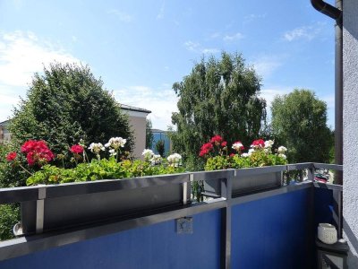 Taxham: Sonnige 3-Zimmer-Eckwohnung in ruhiger Lage