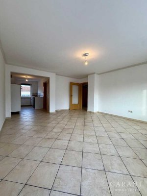 Gepflegte 4 Zimmer-Wohnung mit Terrasse in Landshut-Achdorf