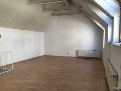 Großzügige 3-Zimmer-Maisonette-Wohnung mit Singleküche direkt am Wormser Rathaus