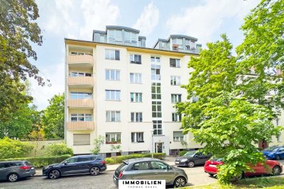 Große Loggia, großes Wohngefühl – charmante Wohnung in Schmargendorf