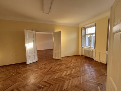 Bürgerhaus Mitten im Zentrum mit romantischem Garten