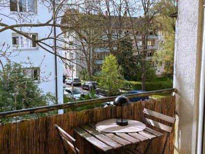 Single-Wohnen zwischen Altstadt und Natur: Lichtdurchflutete 1-Zimmer Wohnung mit Balkon (Erbpacht)