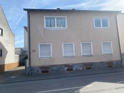 Mehrgenerationshäuser in zentraler Lage in Lorsch / Baugrundstück für Kapitalanleger