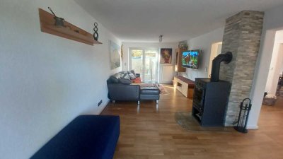 Familienfreundliche 7-Zimmer-DHH mit geh. Innenausstattung und EBK in Wernau (Neckar)