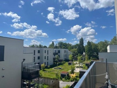Wunderschöne, neuwertige 2 Zimmerwohnung mit großem Balkon und Küche!