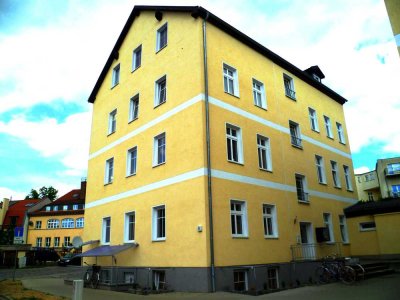 1,5 Raum Maisonette Zentrum Ruhig 5min Bahnhof 20min TESLA  Einbauküche