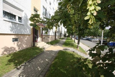 Wir bauen für Sie um: 4-Raum-Wohnung mit vielen Extras