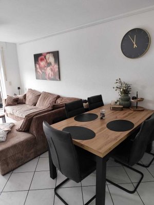 Geschmackvolle 3,5-Raum-Maisonette-Wohnung mit EBK in Moers