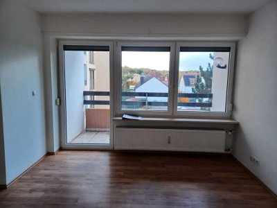 Gemütliche 3-Zi.-Wohnung mit Loggia - SÜD-Ausrichtung!