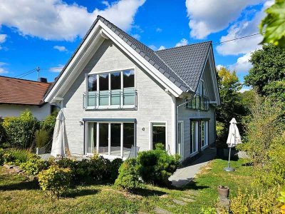 Exklusives und repräsentatives Masssivholzhaus in Oberdürenbach