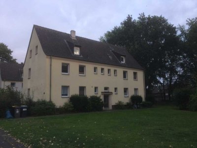 Modernisiertes Mehrfamilienhaus mit 15 Zimmern in Obermeiderich, Duisburg
