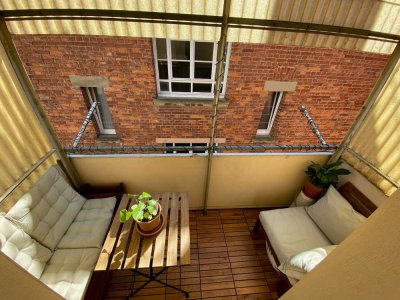 Schöne, zentrale zwei Zimmer Wohnung mit Balkon in STR, Süd am schönen Ernst-Schöttle
