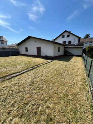 ***Zwei- bis Dreifamilienhaus, inkl. Gewerbeeinheit, ggf. mit angrenzendem Bauplatz in Gernsbach***