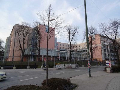 Provisionsfrei! Studentenwohnung! Baujahr 1984, U-Bahn Poccistraße, Direkt beim neuen Volkstheater