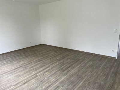 Moderne 3-Zi.-Wohnung mit Balkon!