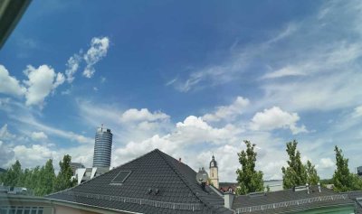 Zentrale & helle 3 Raum Dachgeschosswohnung