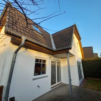 Endreihenhaus mit moderner nagelneuer Buderus Wärmepumpenheizung