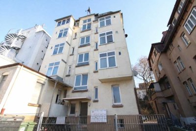 Charmante 3-Zimmer-Altbauwohnung in zentraler Lage von Bad-Cannstatt