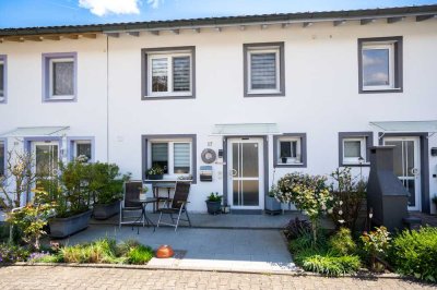 TOP modernisiert - Ihr  Zuhause auf ca. 153 m² Wohnfläche mit Sauna, Garten, 2 Garagen + neuer Küche