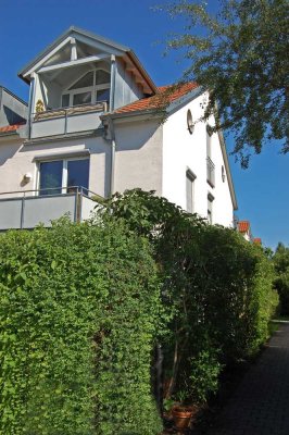 Attraktive, ruhige und helle EG / Souterrain Wohnung mit Garten nähe Kirchheim