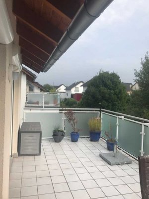 Sehr schöne 2 ZKB ruhige Lage mit großer Dachterrasse in Eschhofen