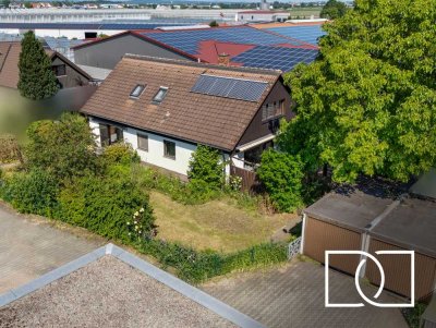 Ruhige Lage! Gepflegtes Einfamilienhaus mit ELW, großem Garten und optimaler Anbindung