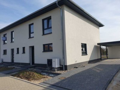 neu gebaute hochwertige DHH