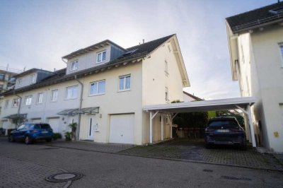 Familienfreundliches Reihenendhaus mit Garage und Carport - zentral gelegen