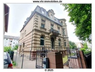 ***Realisieren Sie Ihren Traum von einer repräsentativen denkmalgeschützten Villa im Zentrum v. HU**