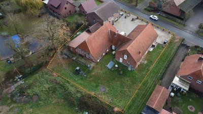 Arbeiten & Wohnen - Großer Hof mit 3 Gebäuden & vielen Parkplätzen - modernes Wohnhaus über 2 Etagen