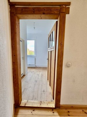 Besichtigung: So., 19.10., 10:00 Uhr: Pfarrlandpl. Nr. 6, frei ab sofort, 50qm, hell, Altbau