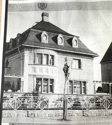 Herrschaftliche  Villa mit drei getrennten Wohneinheiten in Top-Westendlage!