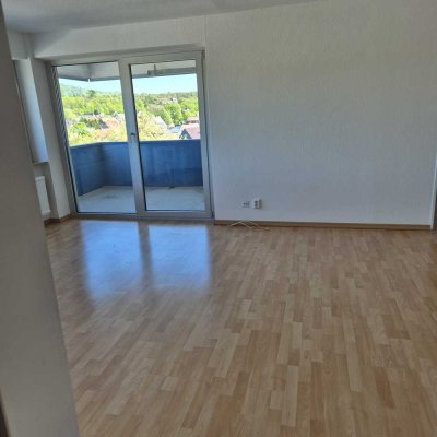 Helle 3-Zimmer-Wohnung mit Aufzug in Kaiserslautern-Ost