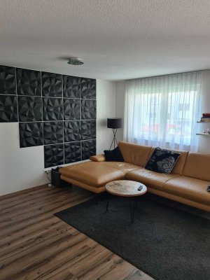 Stilvolle, neuwertige 4-Raum-Wohnung mit Balkon und EBK in Tuttlingen