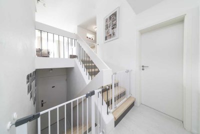 Schöne, ruhige 3 Zi Split-Level Wohnung in Unterschleißheim